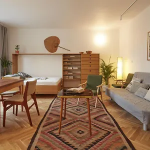 warsaw-concierge-saska-studio.warsawhotelspoland.com/